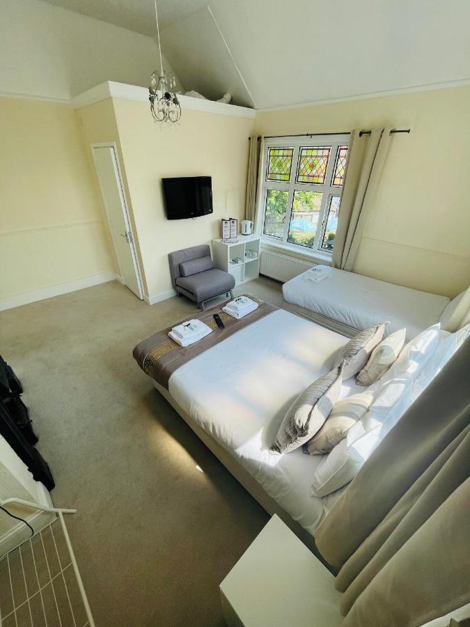 The Six Bells Bed & Breakfast Rochester  Dış mekan fotoğraf